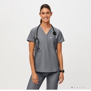 Figs Catarina One-Pocket Scrub Top, Graphite, XS